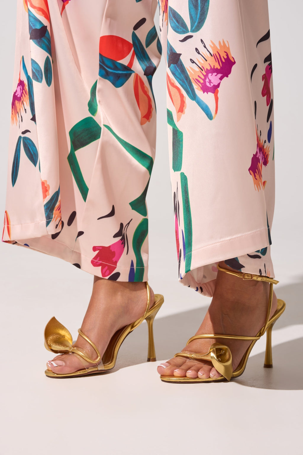 AZALEA WANG NILO GOLD METALLIC FLORAL DECALE STRAP STILETTO SANDAL