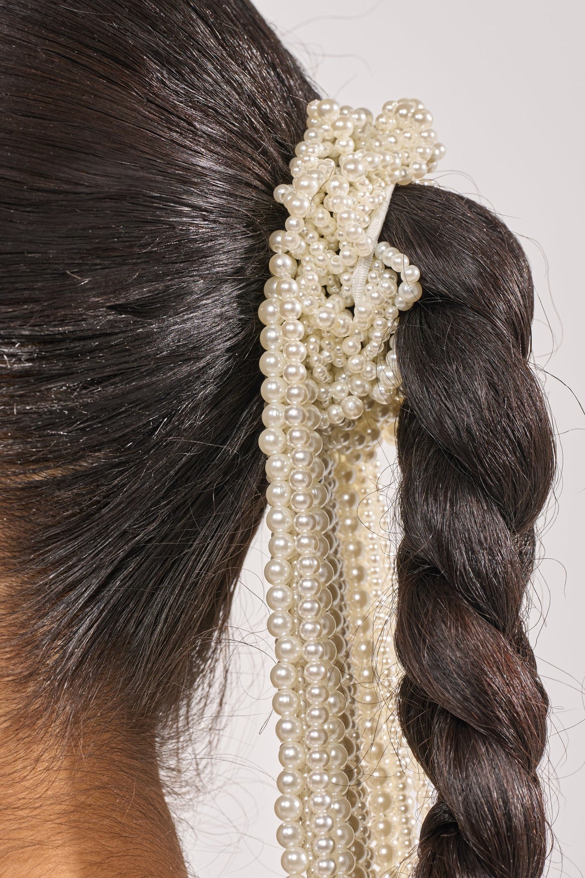PURE VIBES PEARL HAIR ACCESSORY