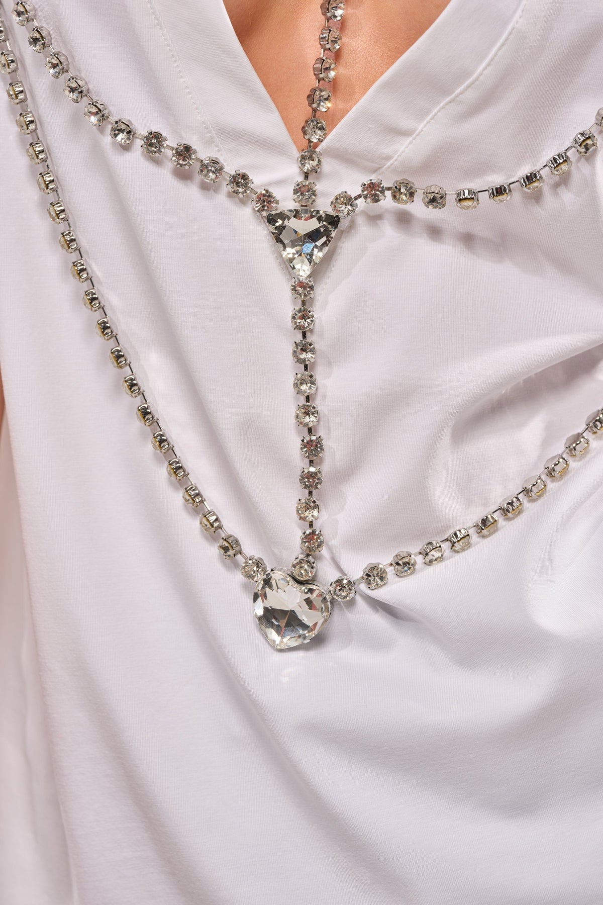 DIAMONDS DANCING RHINESTONE DETAIL TEE