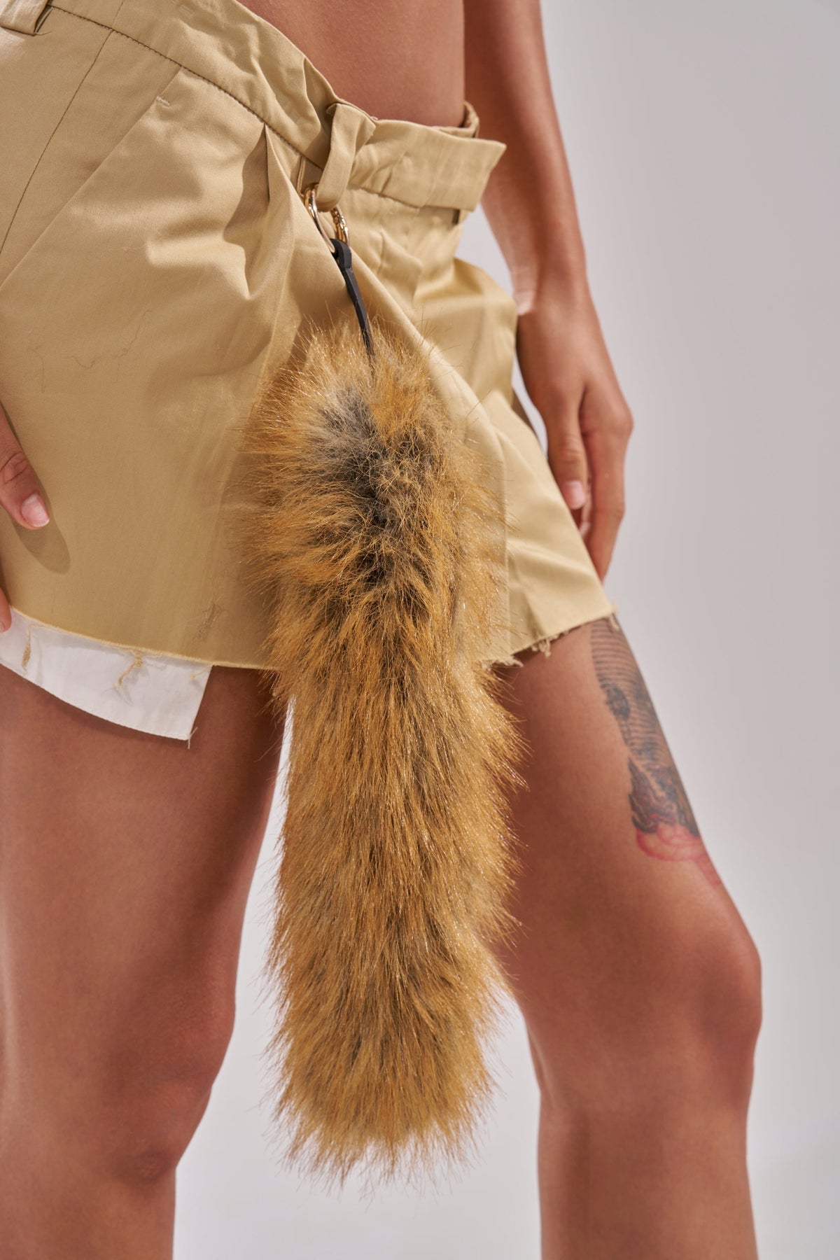 THAT GURL FAUX FUR KEYCHAIN