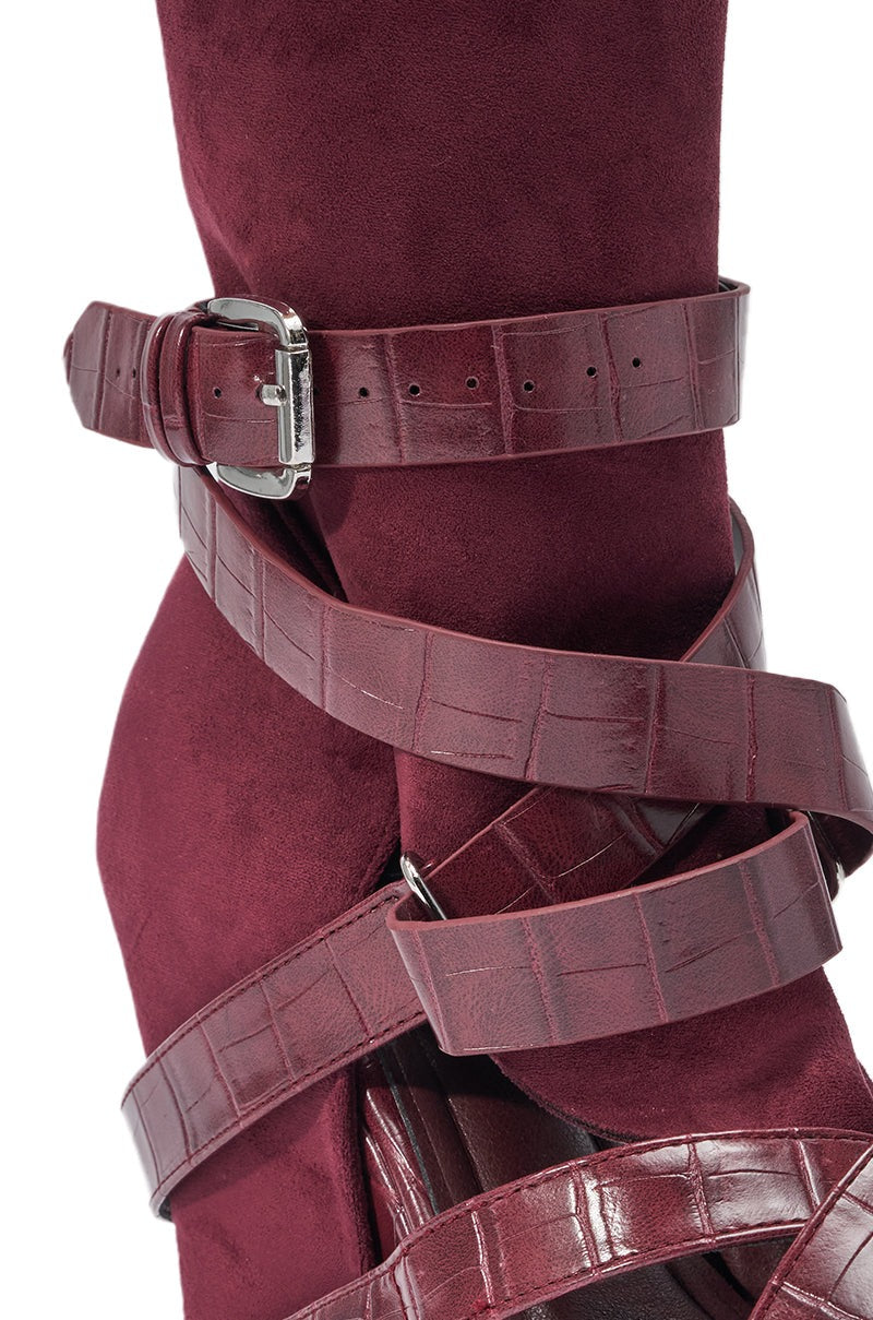 AZALEA WANG ROTHKO WEDGE SANDAL IN PLUM