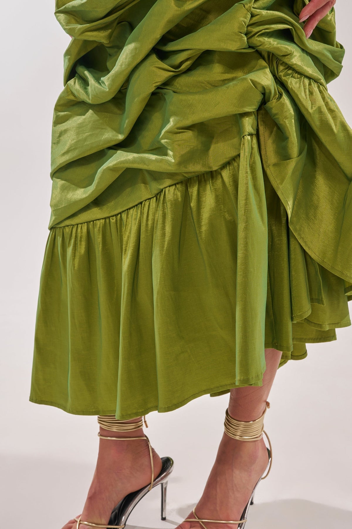 ALL OVER THE PLACE MIDI SKIRT