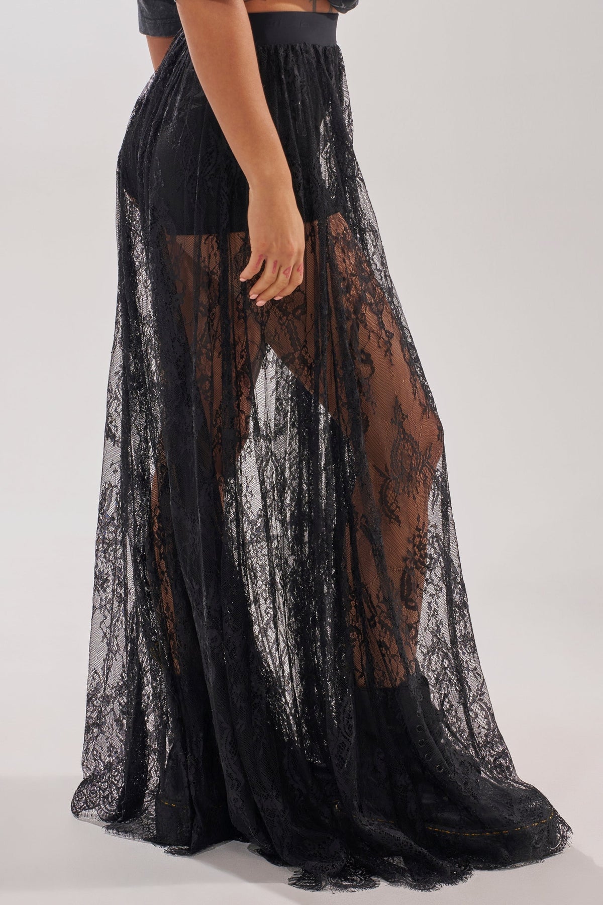 LOVELY DAYS LACE MAXI SKIRT