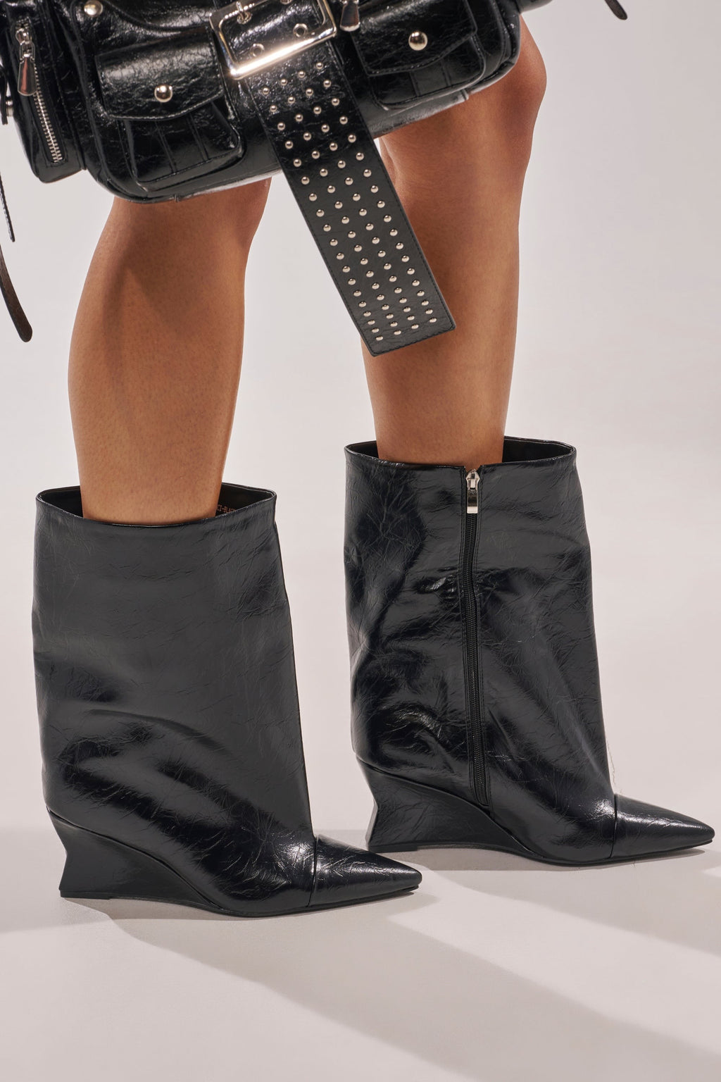 AZALEA WANG VINCI BLACK PU PRINT WEDGE BOOTIE