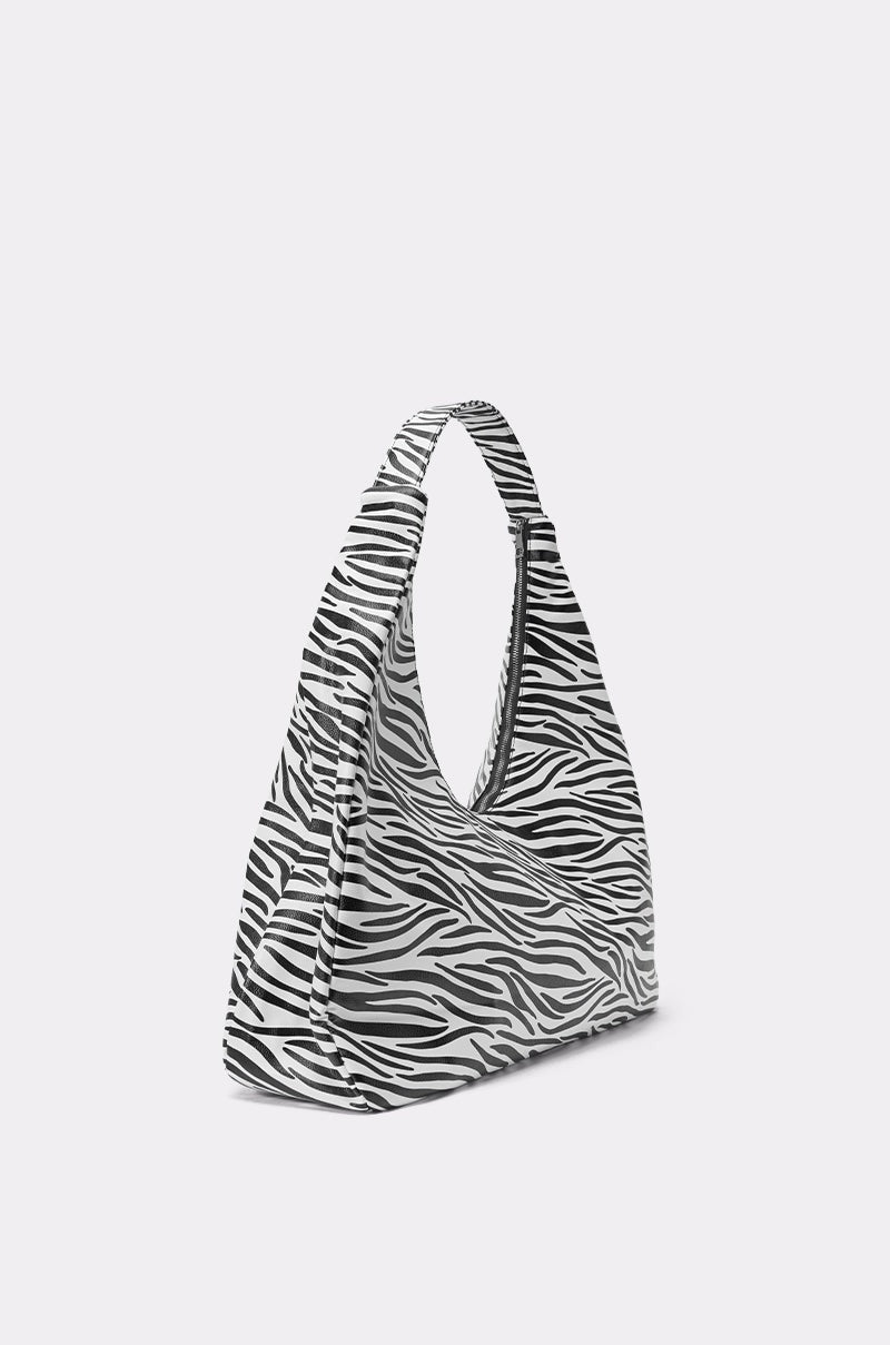 IN THE WILD OVERSIZED TOTE