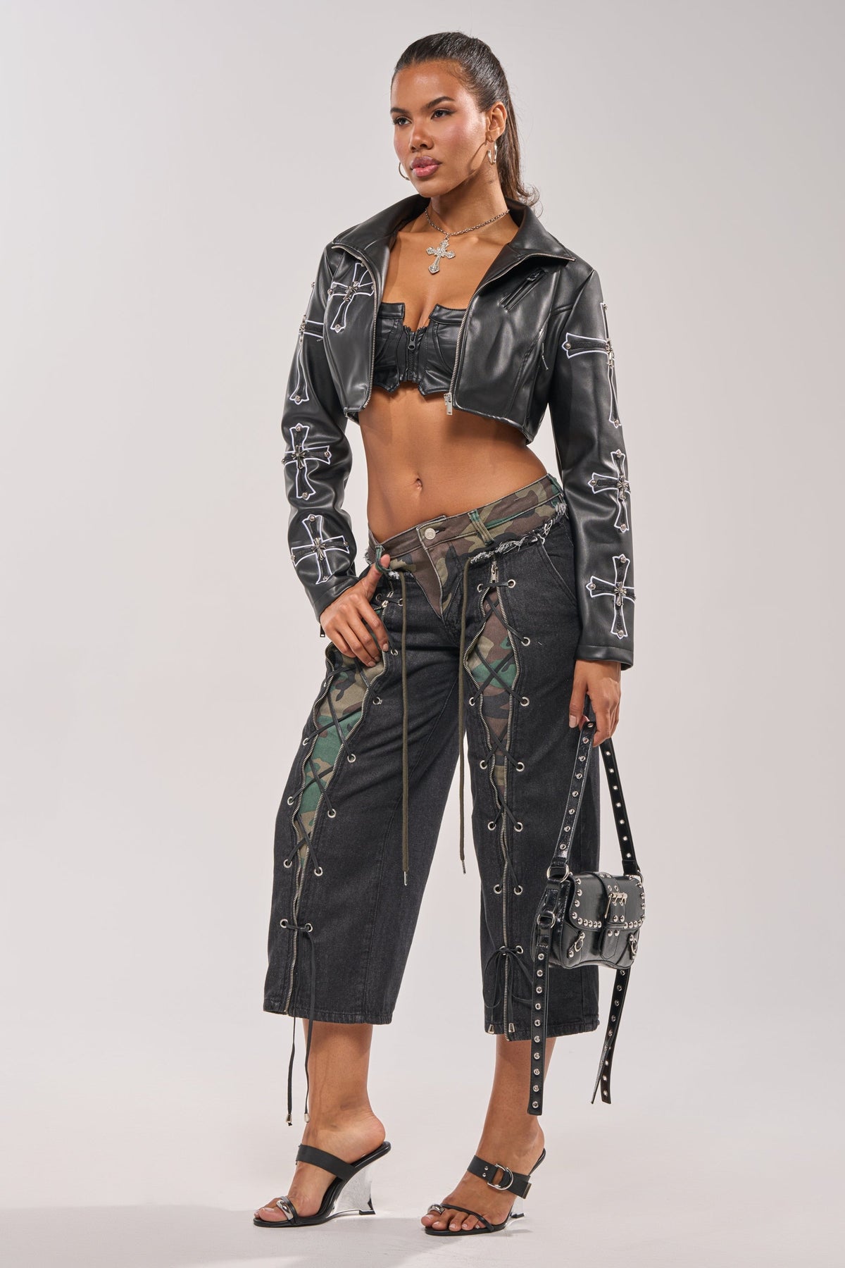 SIN CITY CROPPED MOTO