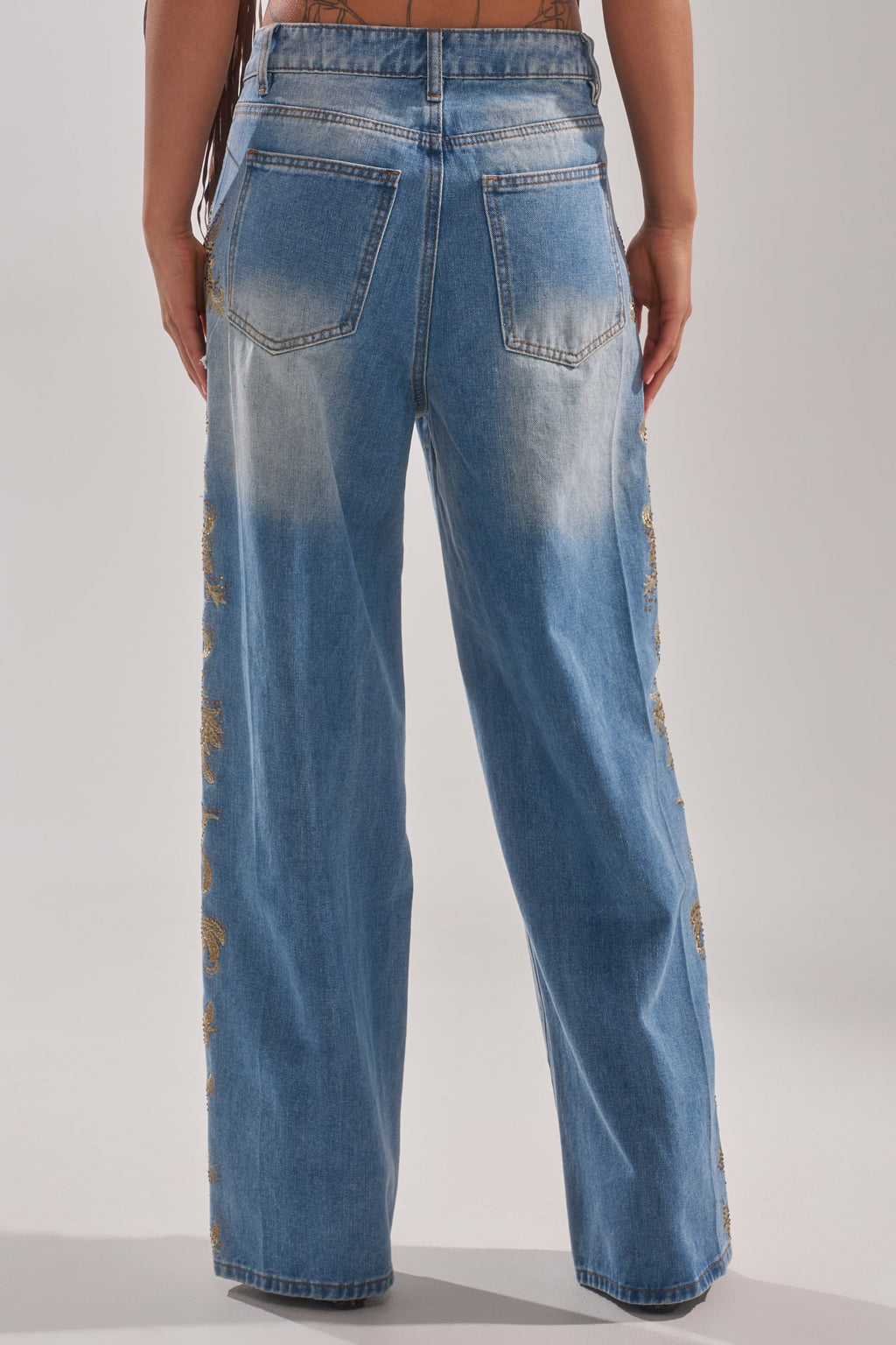 CLEO GOLDEN DISTRESSED STRAIGHT DENIM PANT