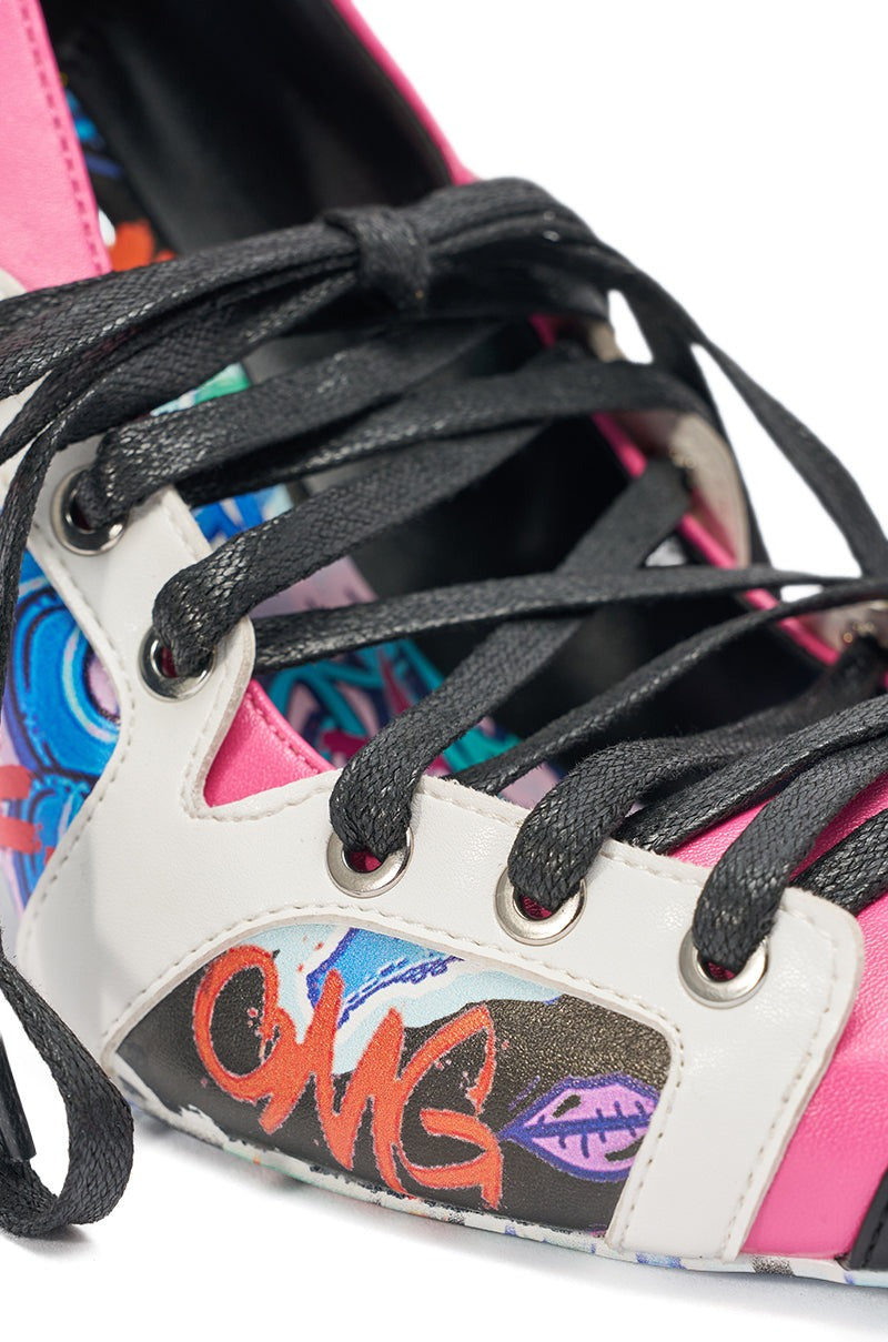 AKIRA GOLD FIRST STRING GRAFFITI PUMP
