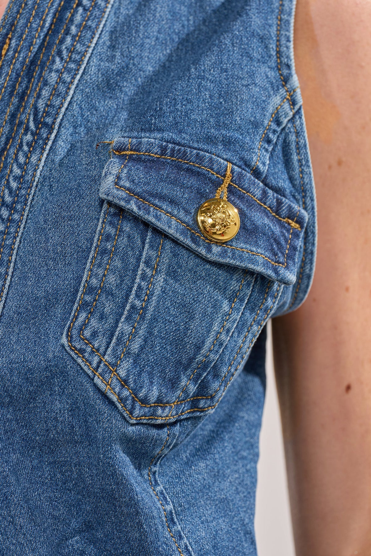 STAY CLASSY DENIM BUTTON DOWN