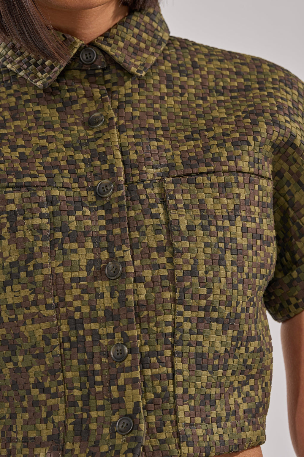 DOWN UNDER BUTTON DOWN