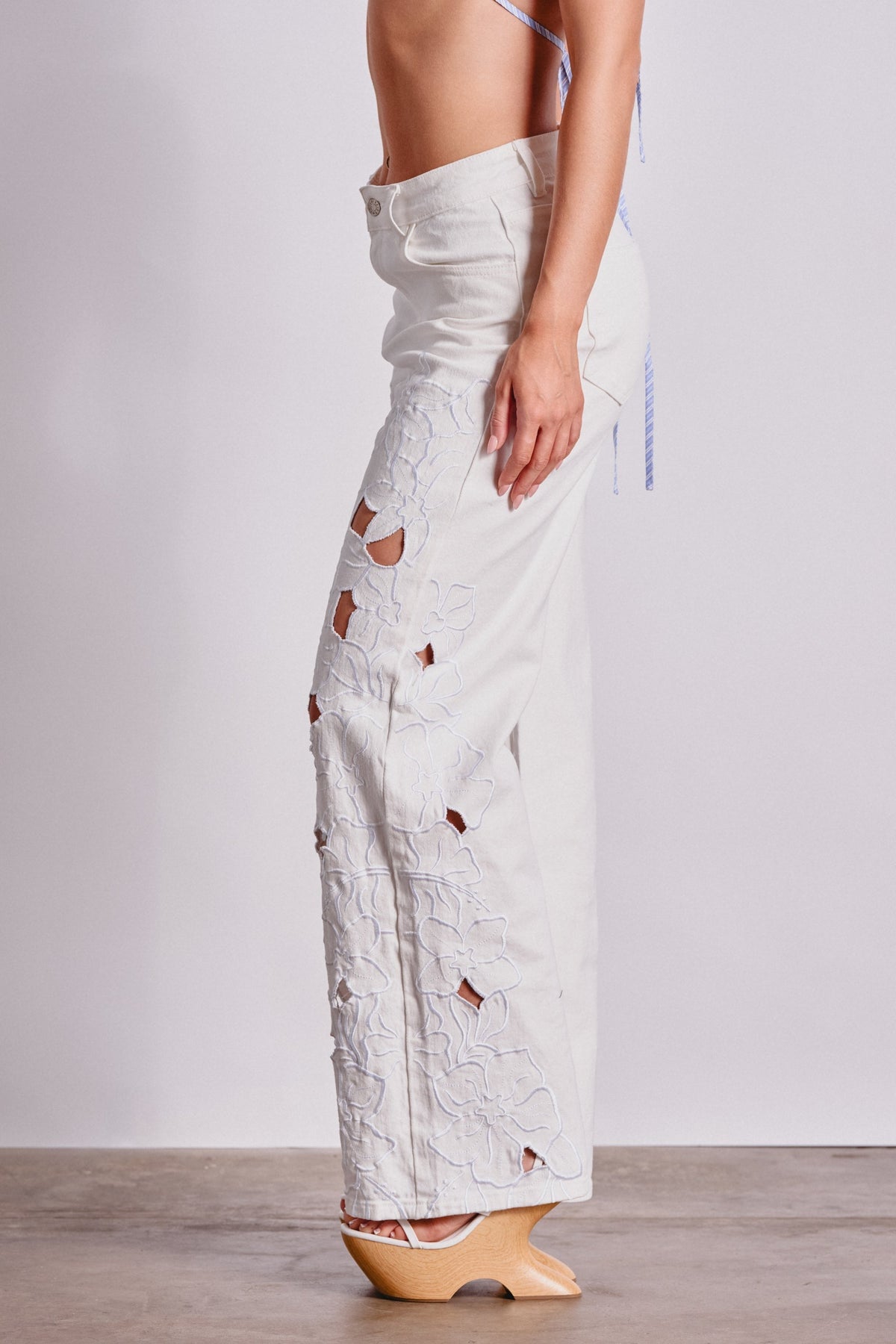 LOVELY DAY FLORAL RELAXED DENIM