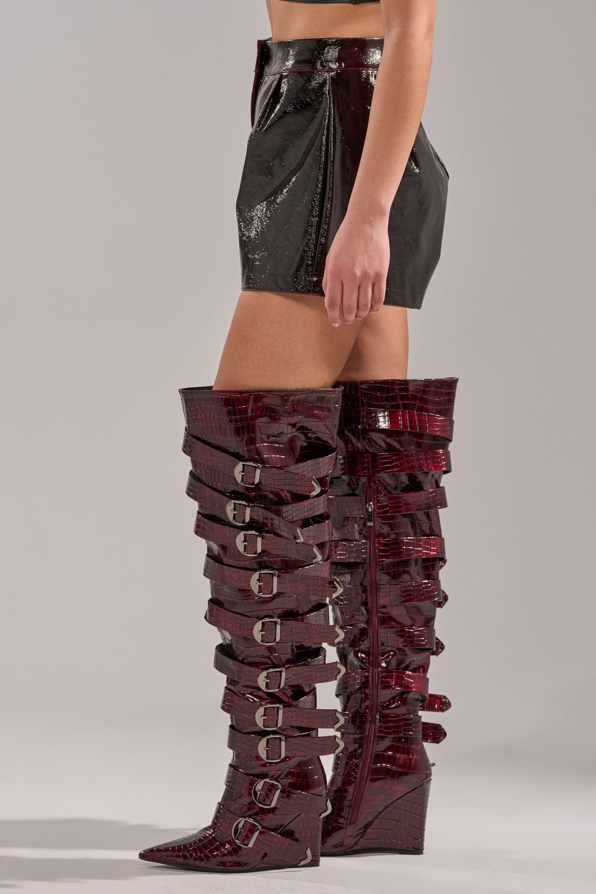 OH HOT DAMN FAUX LEATHER SHORT