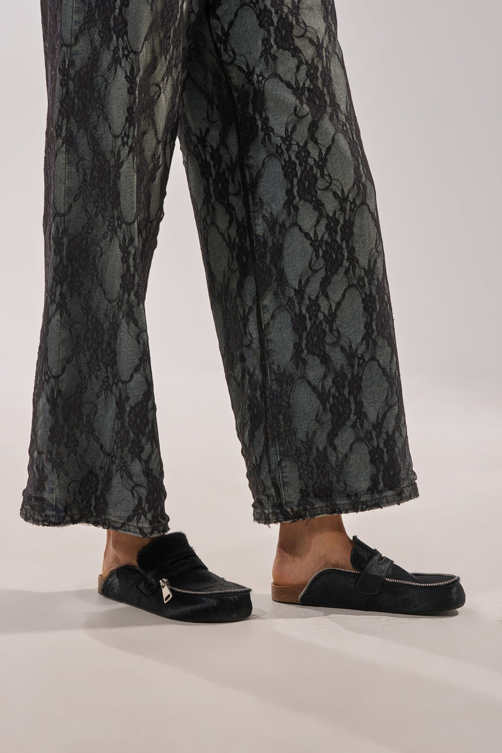 AZALEA WANG LIMERICK BLACK METAL EMBELLISHMENT FLAT