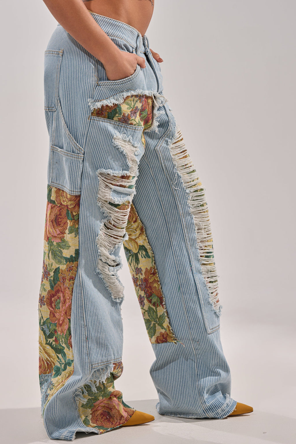 GUESS WHO STRIPE DENIM WITH BROCADE
