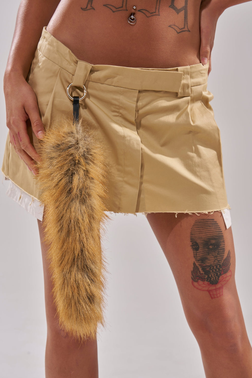 THAT GURL FAUX FUR KEYCHAIN