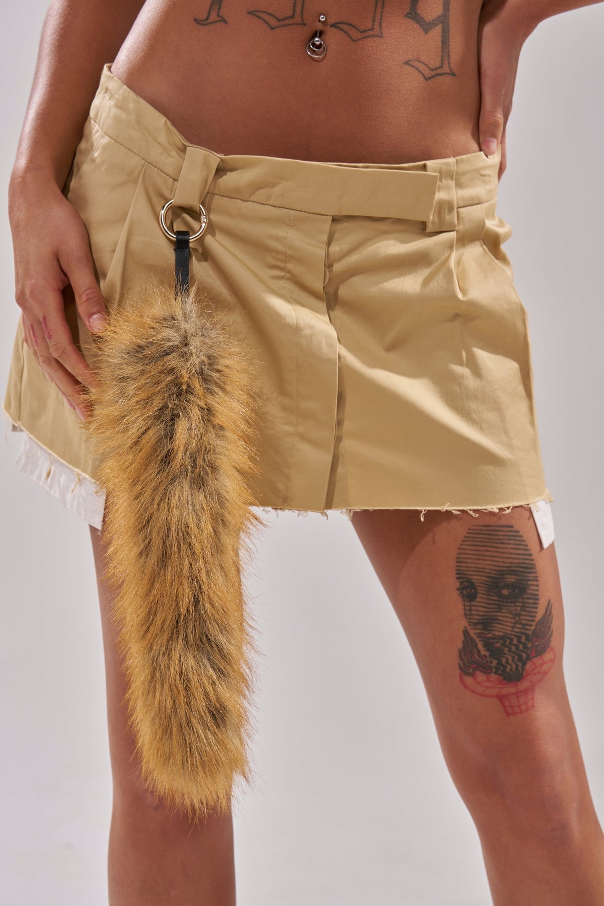 THAT GURL FAUX FUR KEYCHAIN