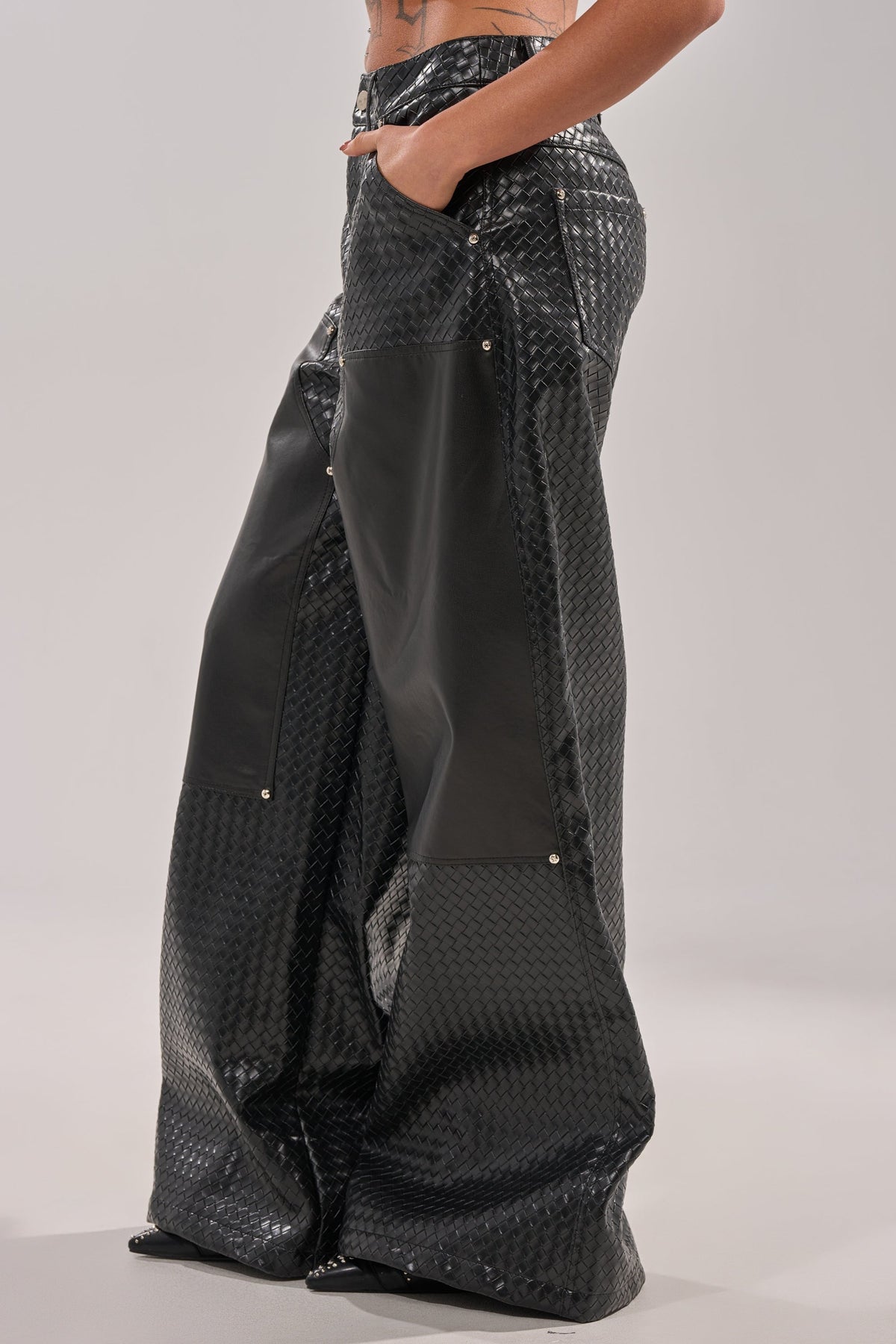 WILD TEXTURED FAUX LEATHER PANT