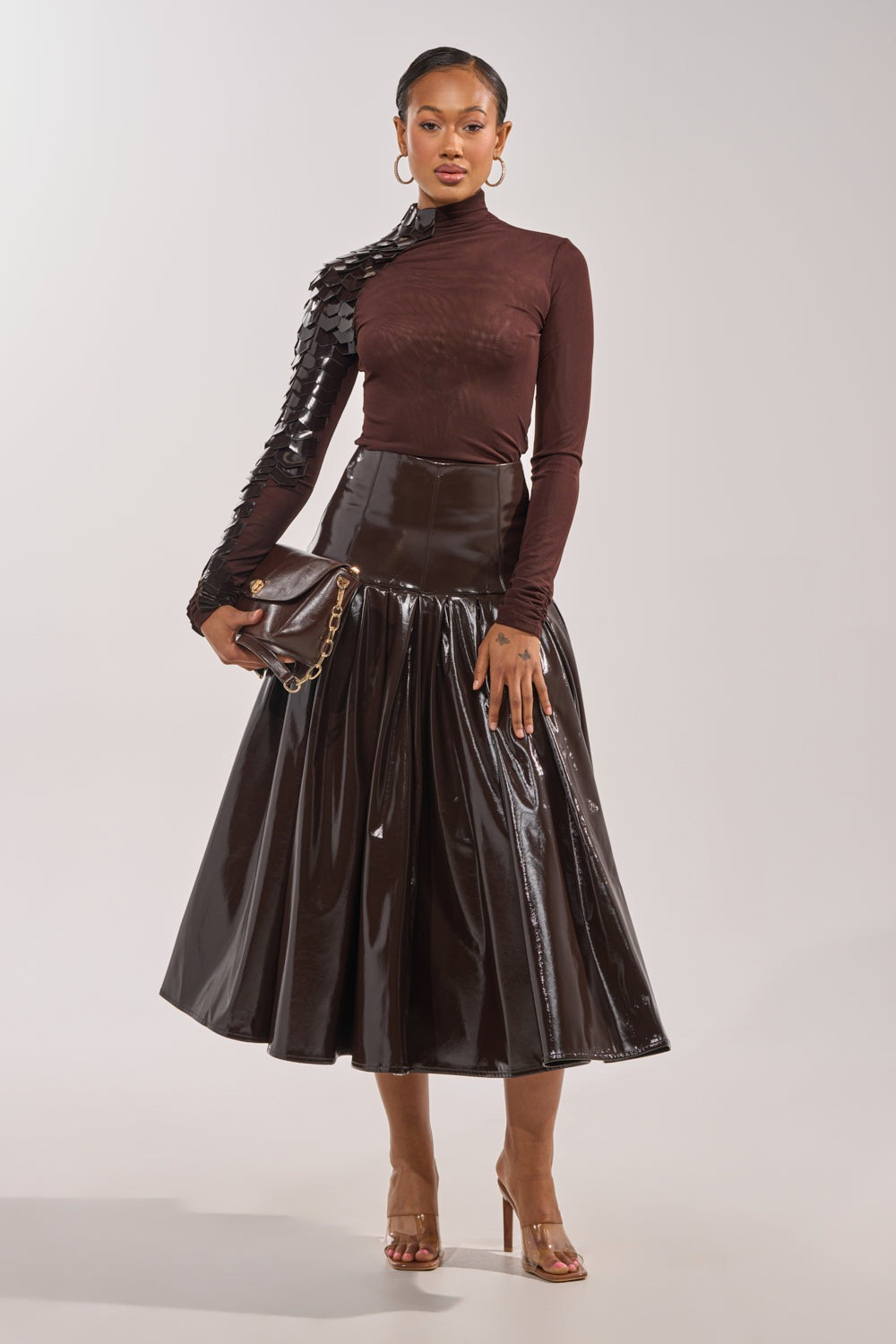 VELMA VINYL SINGLE SLEEVE SCALE TOP IN BROWN