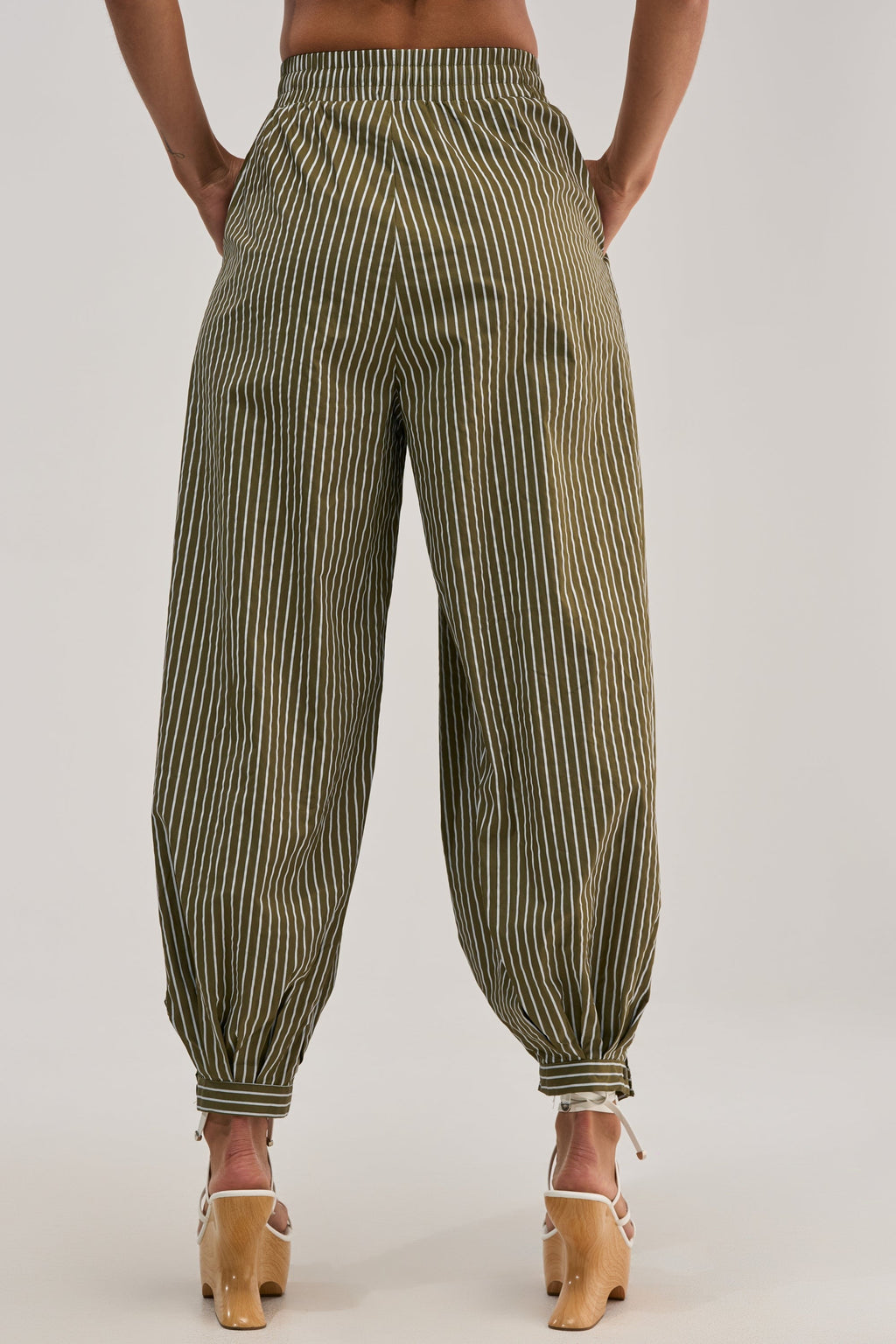 COULD BE DIFF BALLOON PANT