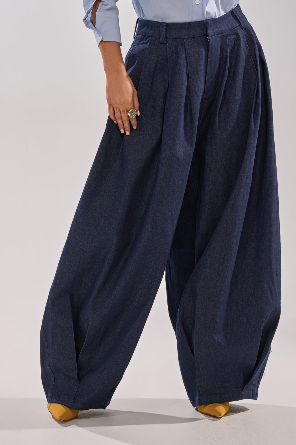 BUSINESS IN THE FRONT TROUSER