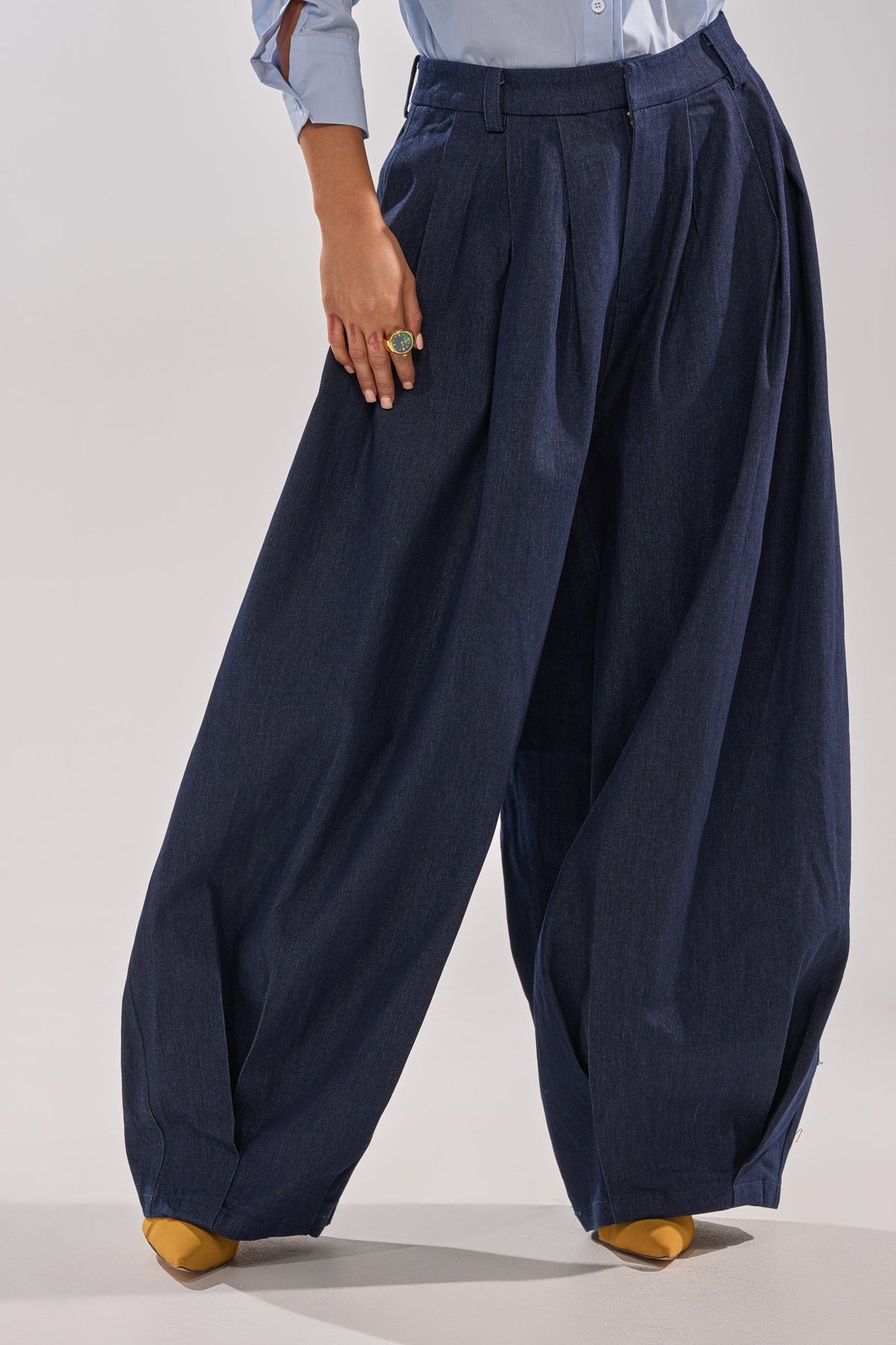 BUSINESS IN THE FRONT TROUSER