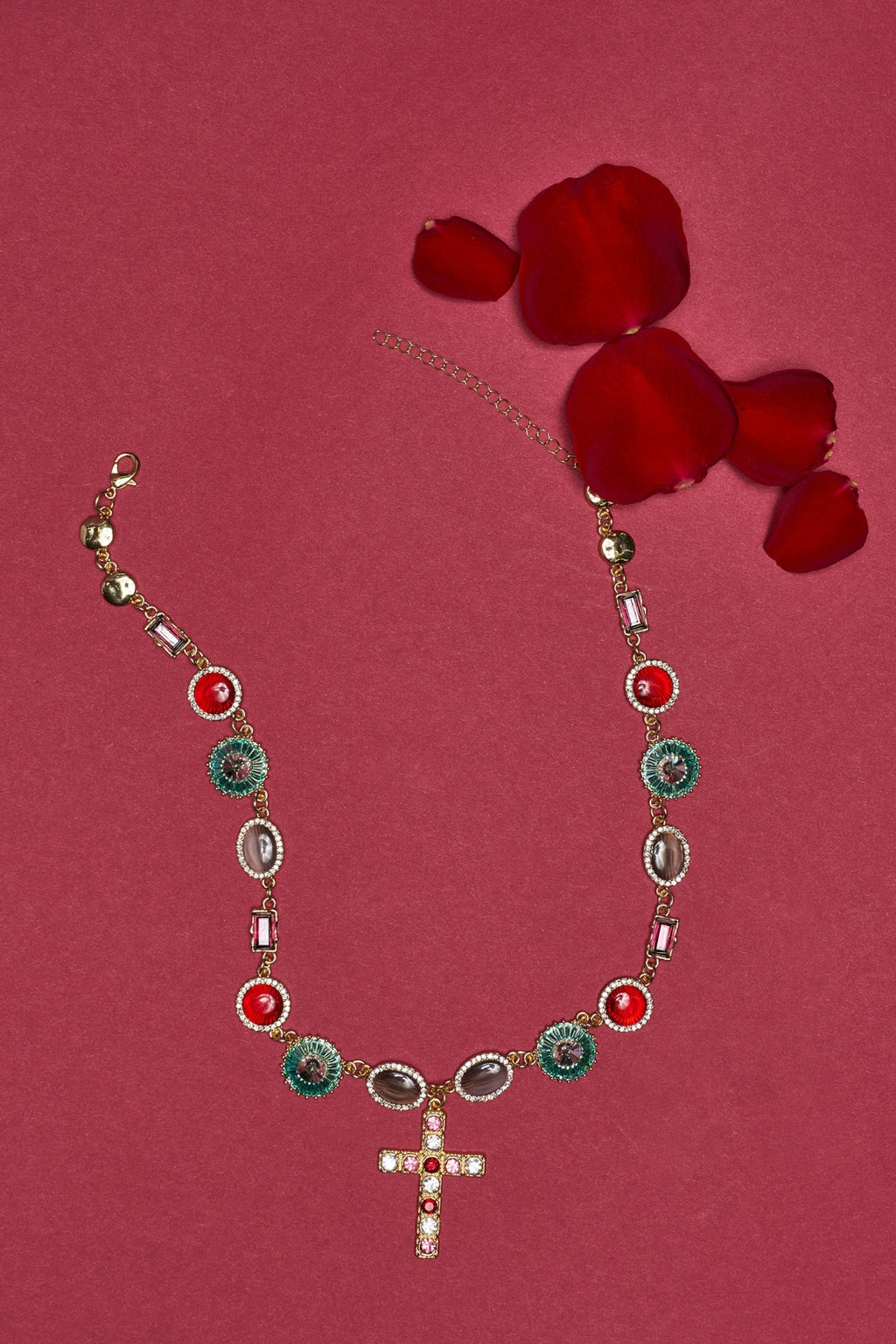 LUXE TRINITY NECKLACE