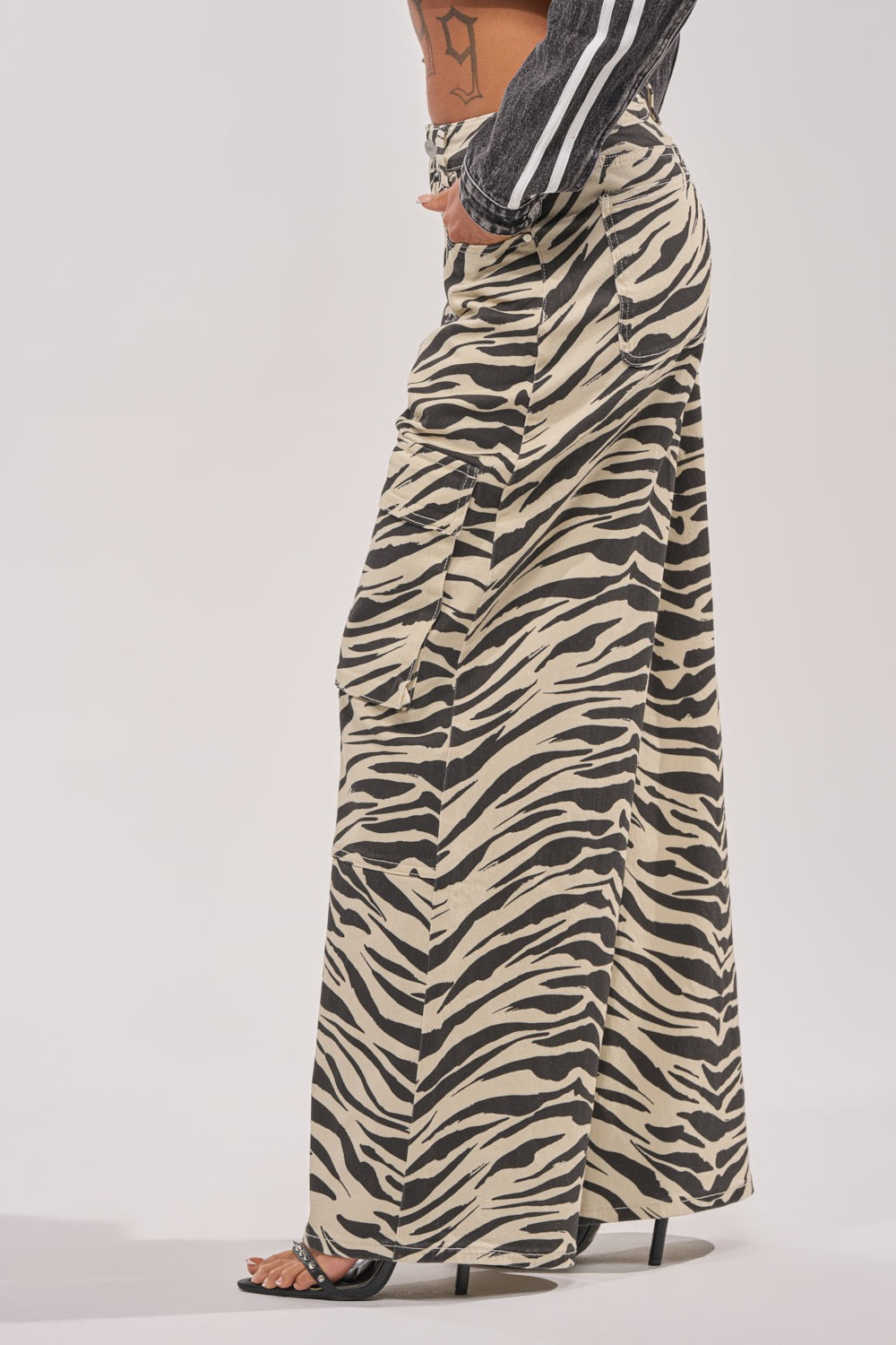 IN THE WILD ZEBRA DENIM