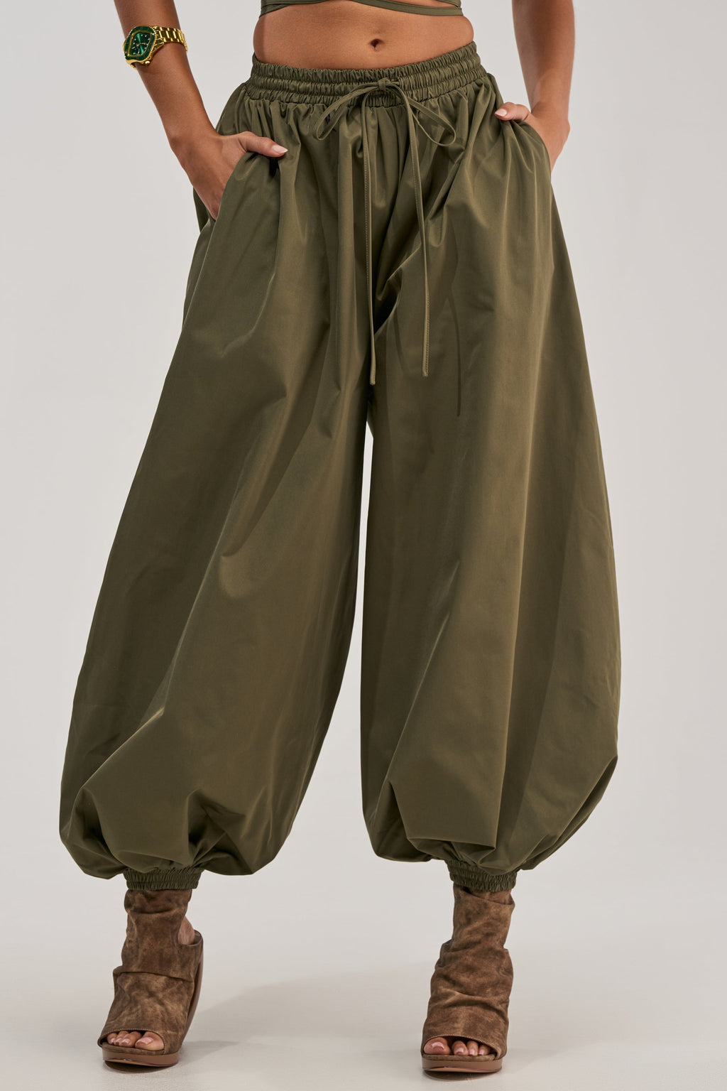 GUESS WHO BALLOON PANT IN OLIVE