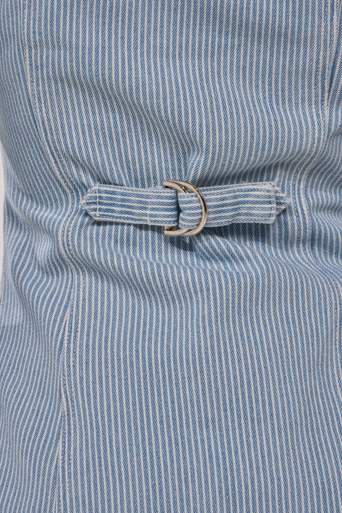 FEEL FREE STRIPE BUTTON DOWN