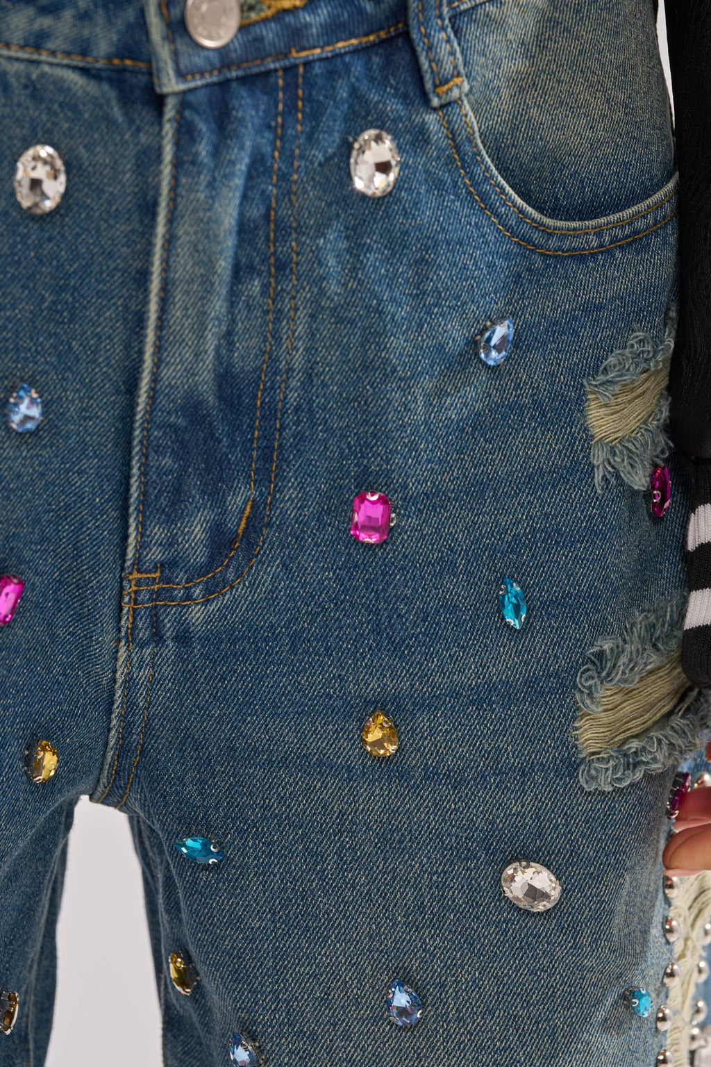 JEWELS FOR DAYS BERMUDA SHORT