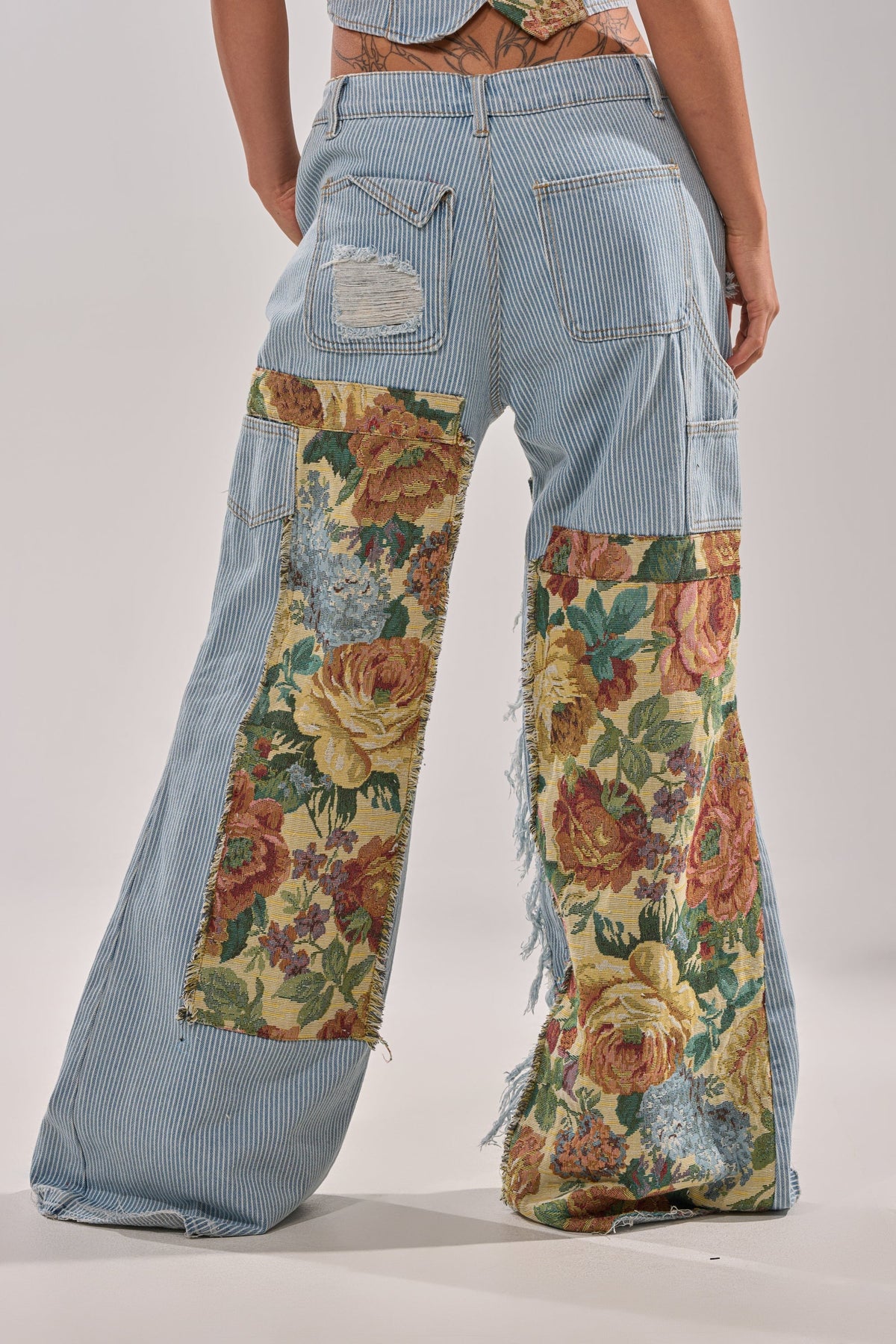 GUESS WHO STRIPE DENIM WITH BROCADE