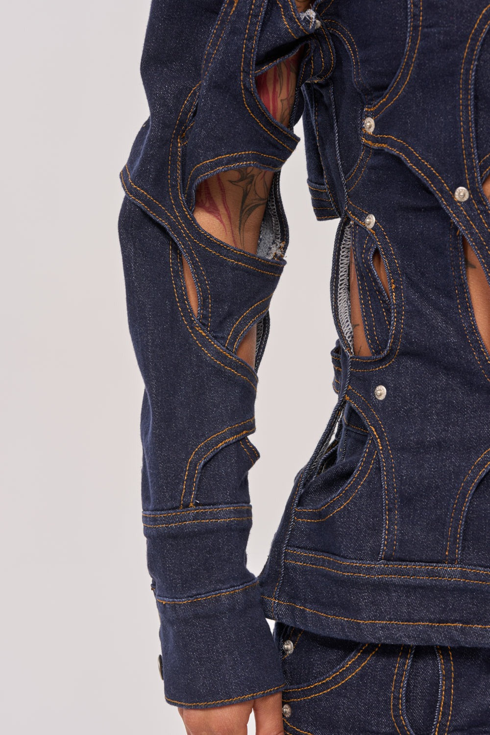 CUT YOU OUT BUTTON DOWN
