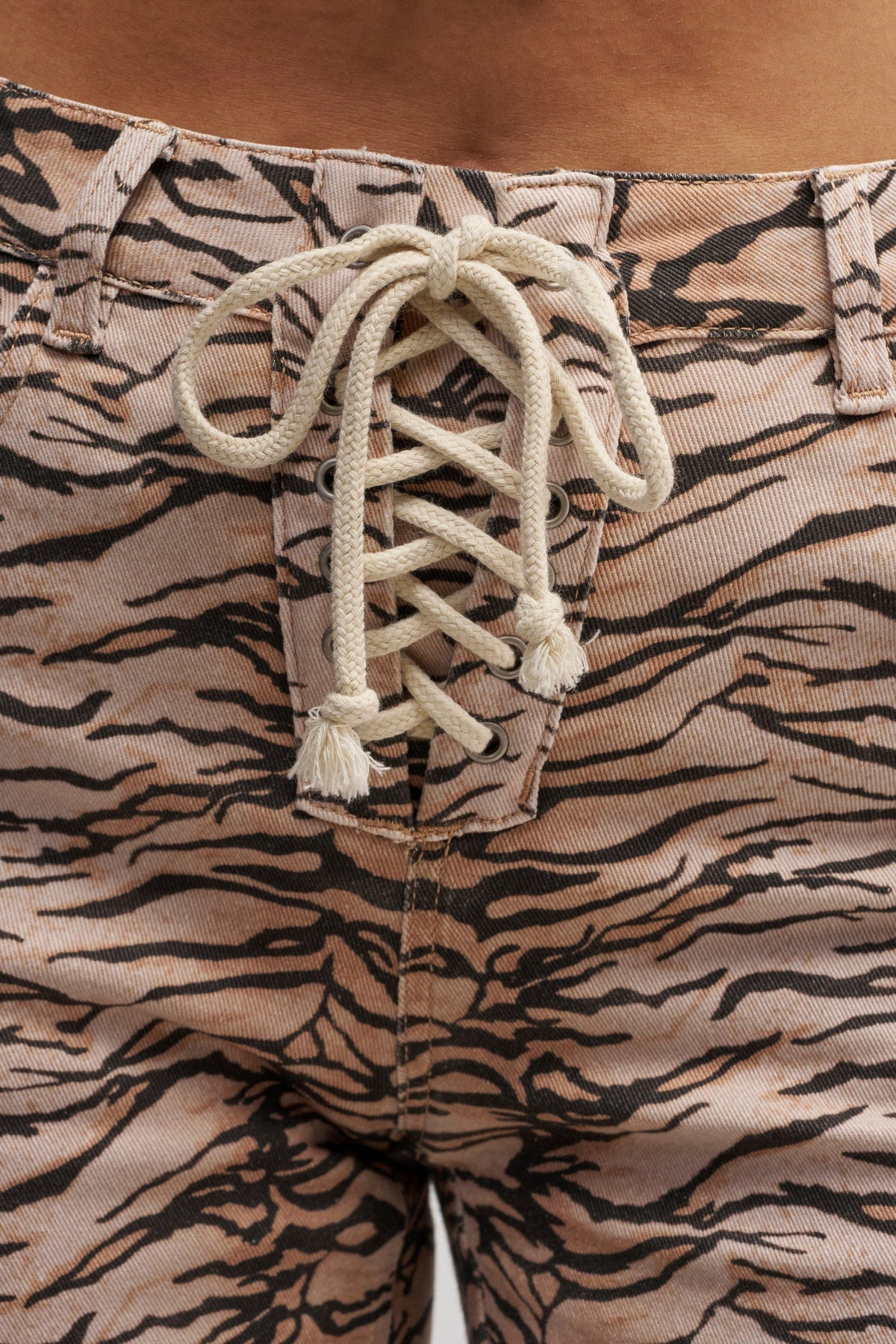 SEXY TIGER CAPRI