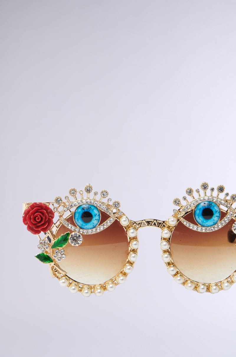 OFF THE RUNWAY SUNGLASSES