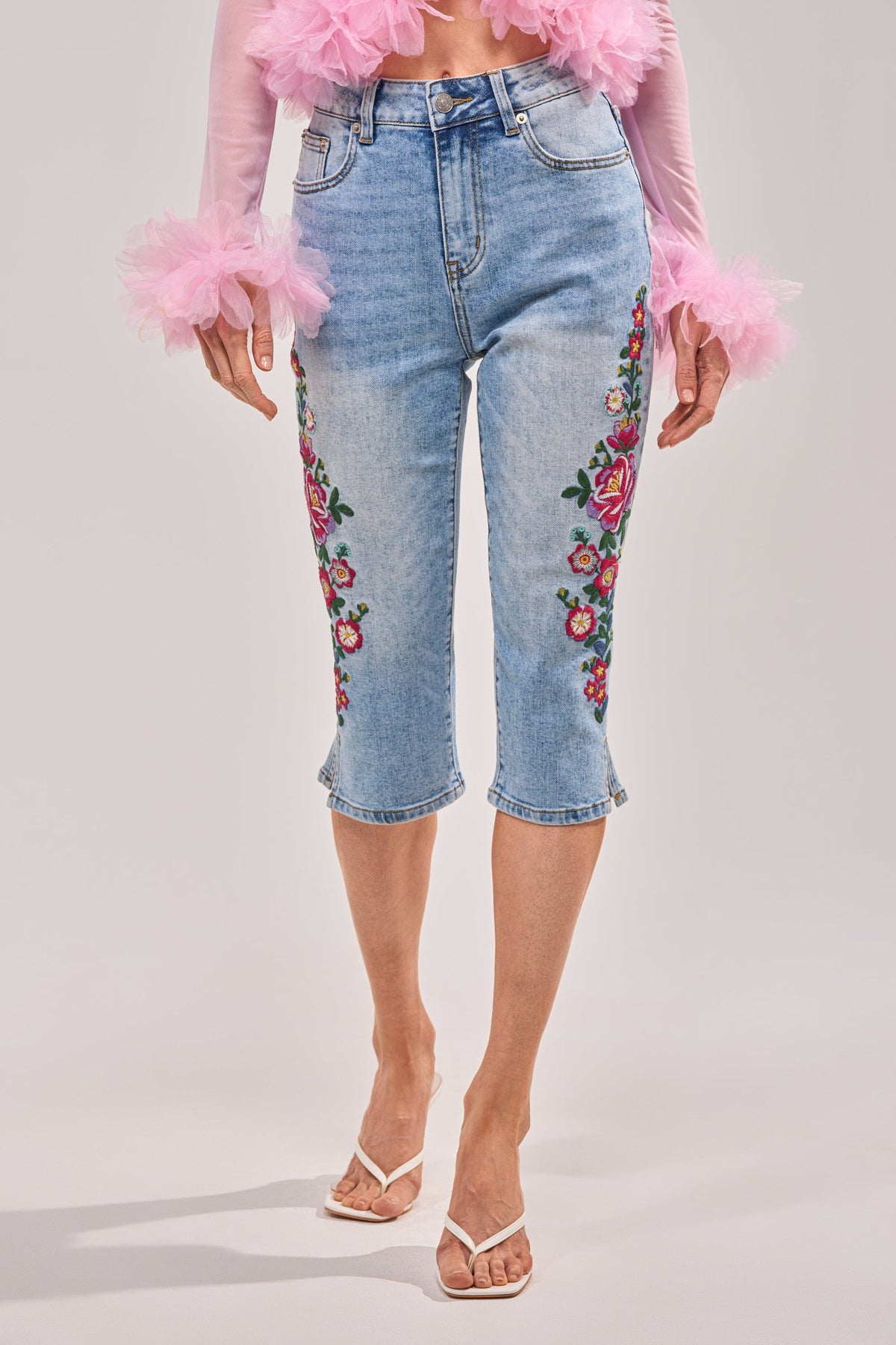 GIVE ME FLOWERS FLORAL CAPRI