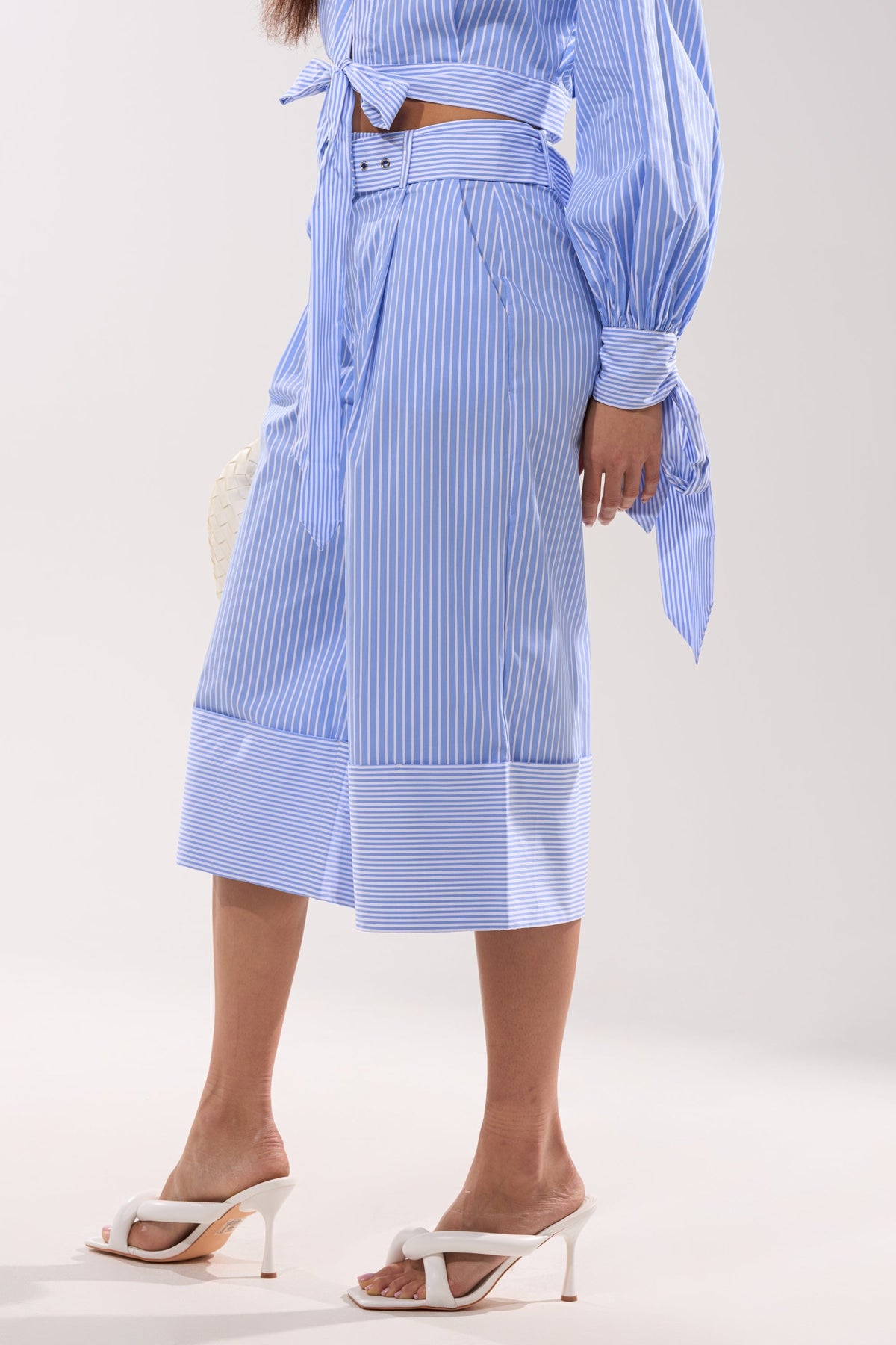 NOT LIKE ANYONE ELSE POPLIN SHORT