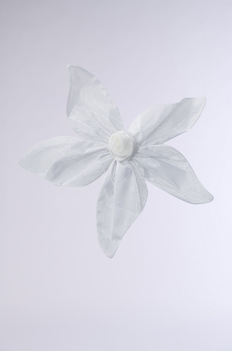 FLOWER BLOOM BROOCH