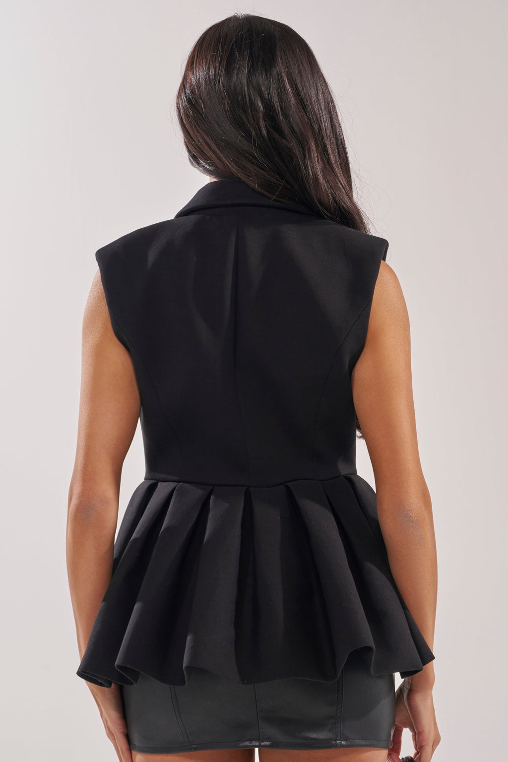 NAOMI BLAZER VEST IN BLACK