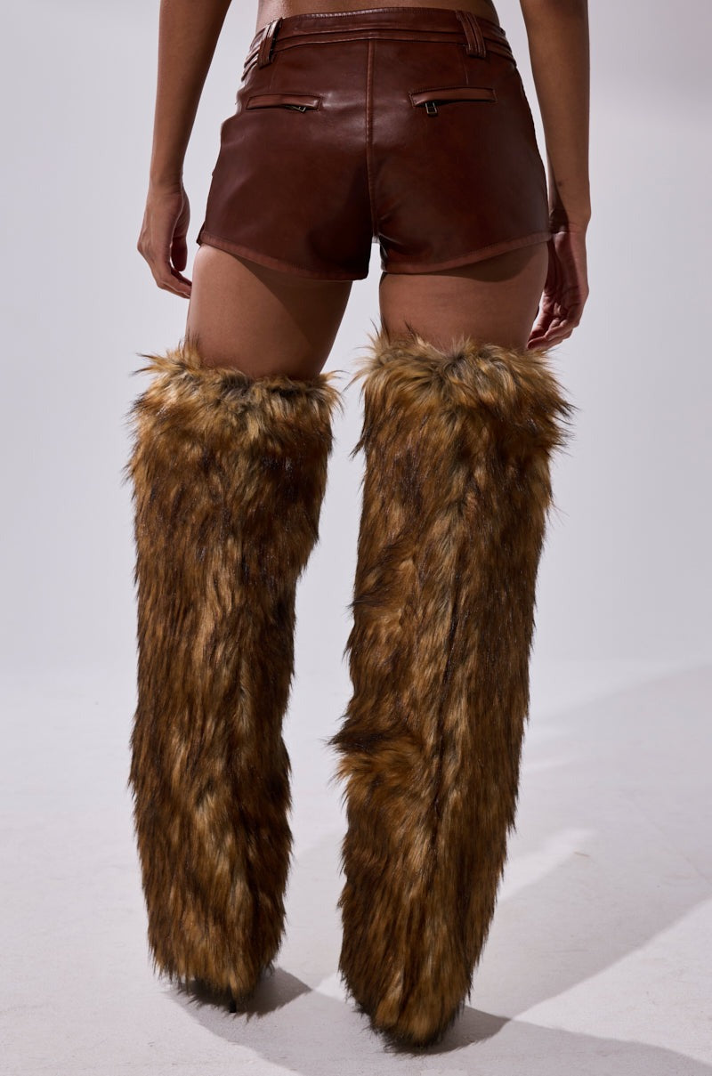 NICOLETTE FAUX LEATHER SHORT