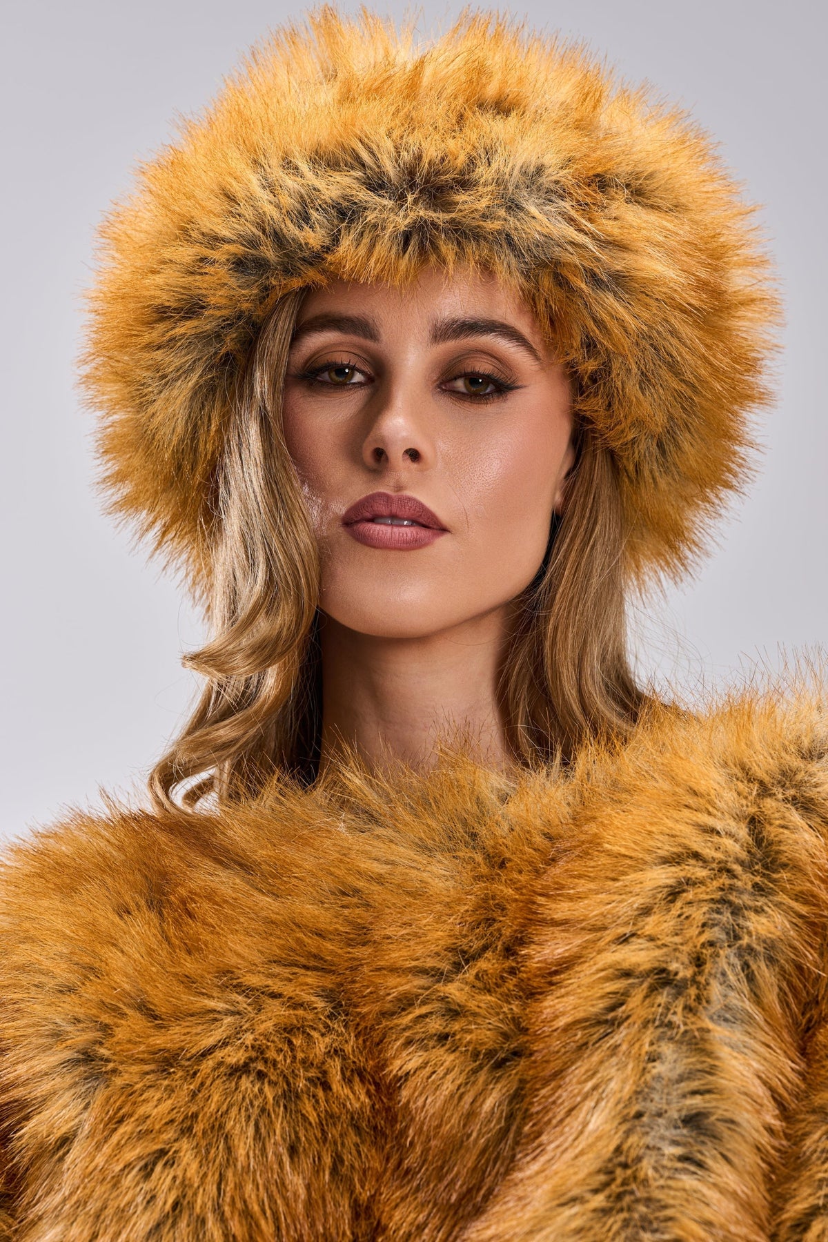 REALLY LIKE THAT FAUX FUR HEADBAND