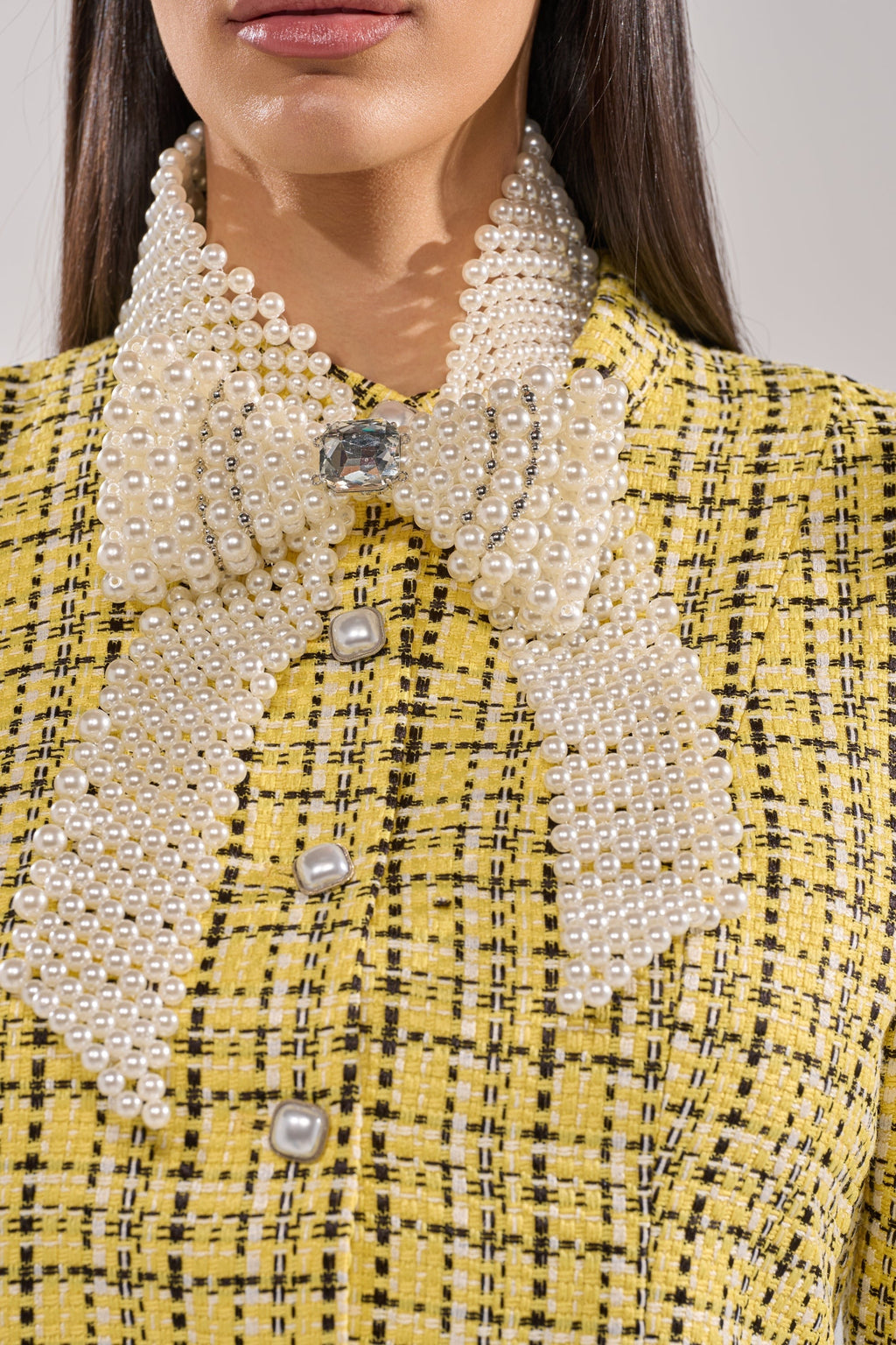 BUTTONED UP PEARL COLLAR