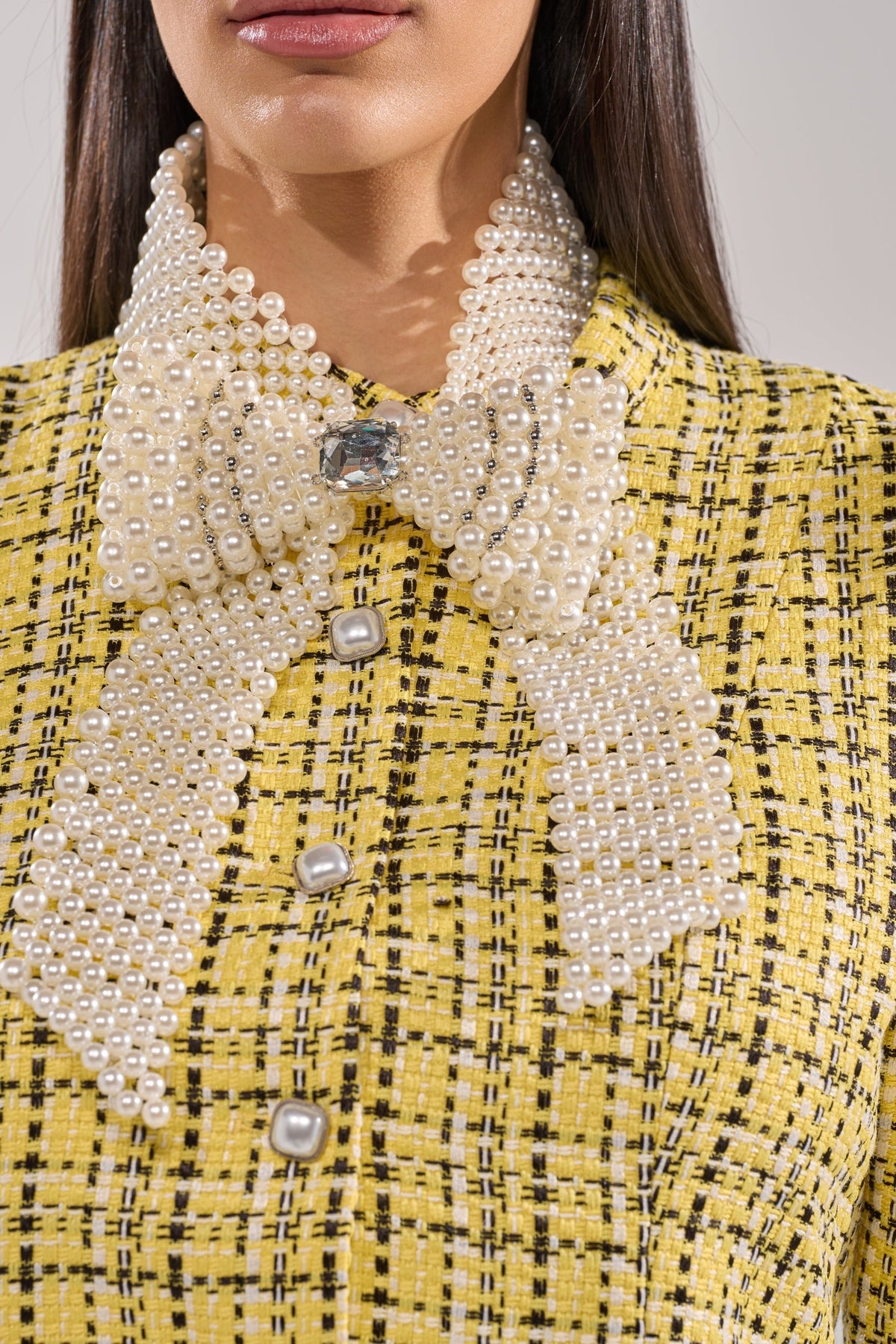 BUTTONED UP PEARL COLLAR