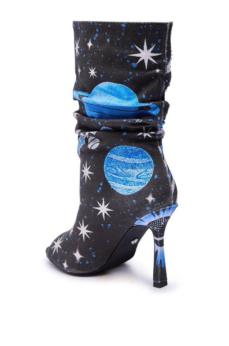 AKIRA GOLD FORMIDABLE BLACK MULTI ABSTRACT OPEN TOE BOOTIE