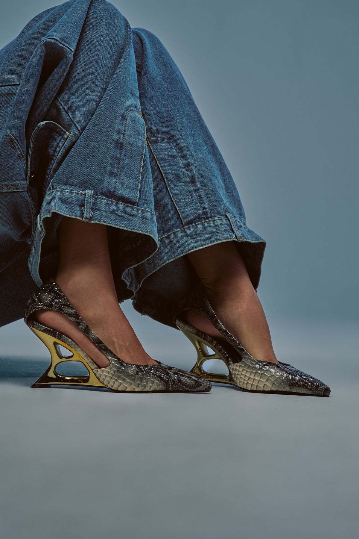 AKIRA GOLD ABYSSICA SNAKE PRINT GOLD WEDGE HEEL PUMP