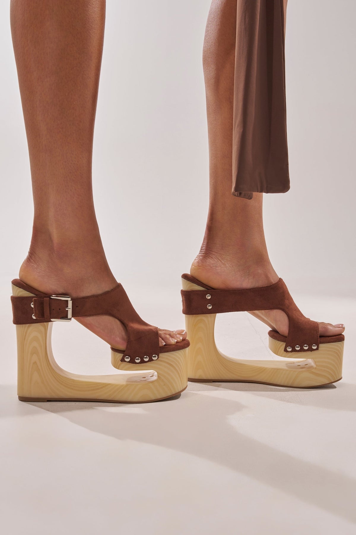 AZALEA WANG ELGEDI TAN PLATFORM SANDAL