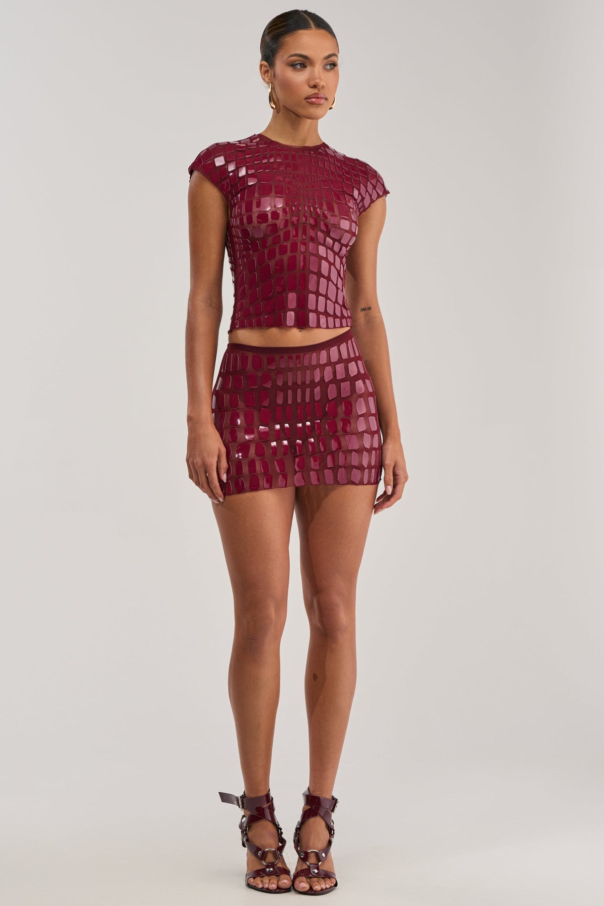 SEE THROUGH ME TOP IN BURGUNDY