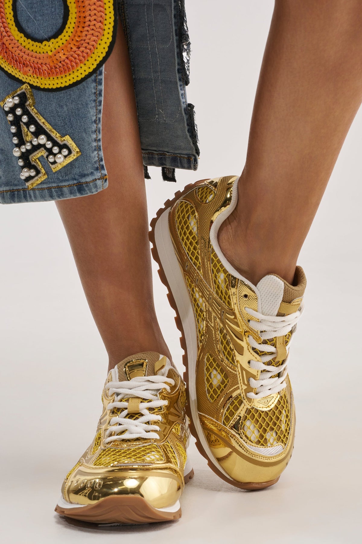 AKIRA GOLD LENIYA GOLD SNEAKER
