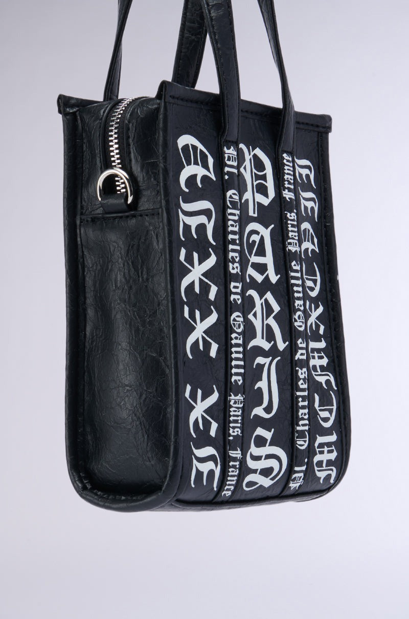 CHAMPS GRAFFITI PURSE