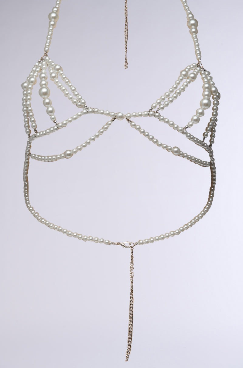 GIVING CLASS BODY CHAIN
