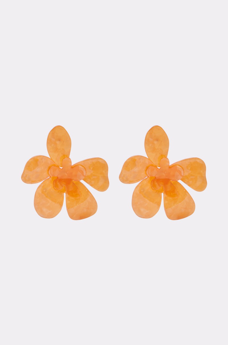 FRESH START FLOWER EARRING